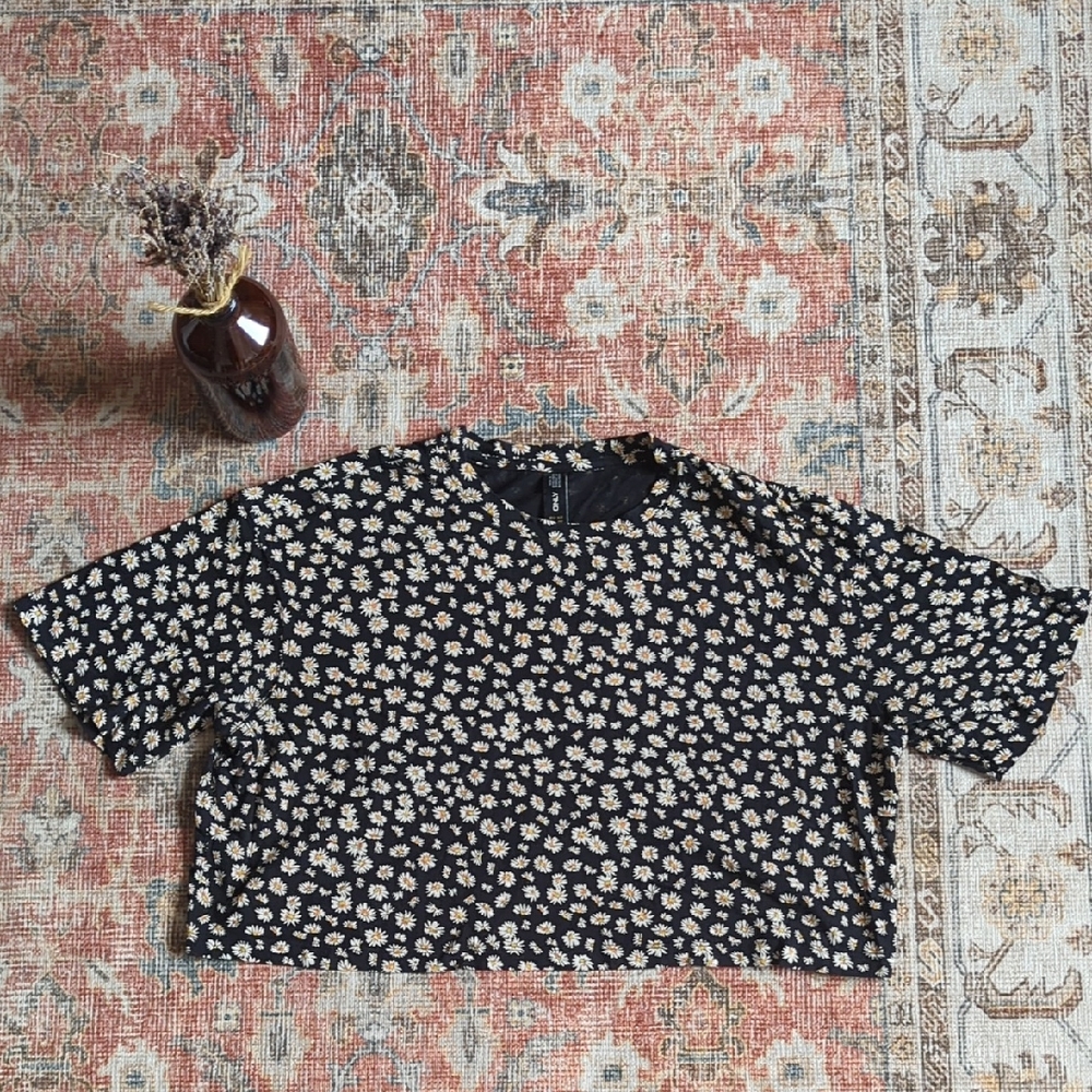 Only Black and Cream Floral Short Sleeve Top